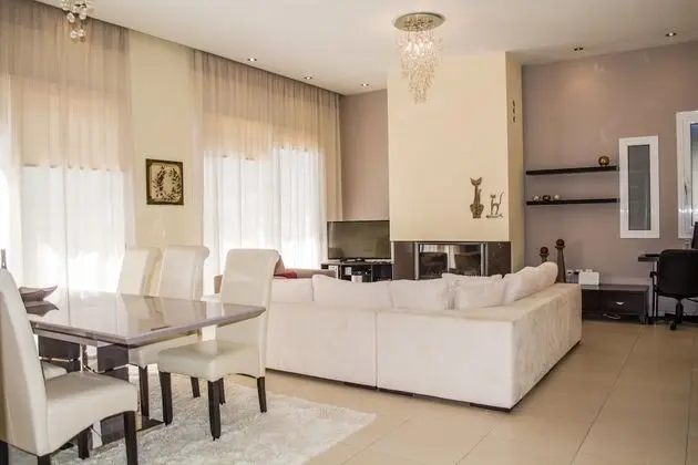 Luxury Villa, 2 Yatak Odası, Sıcak Su Havuzu, Bahçeli