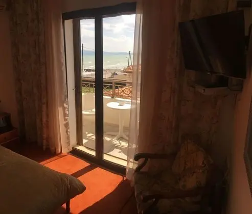 Stüdyo, Deniz Manzaralı