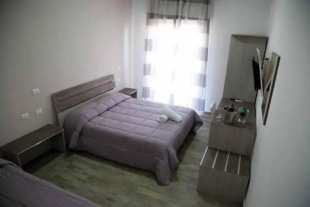 Üç Kişilik Oda, Kısmi Deniz Manzaralı