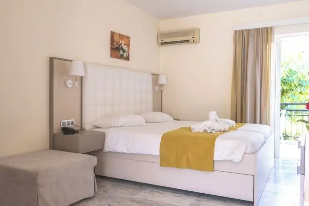 Standard Tek Büyük veya İki Ayrı Yataklı Oda
