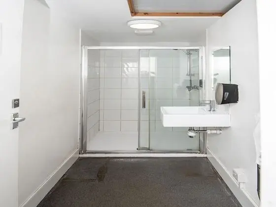 Compact Single Room - Shared