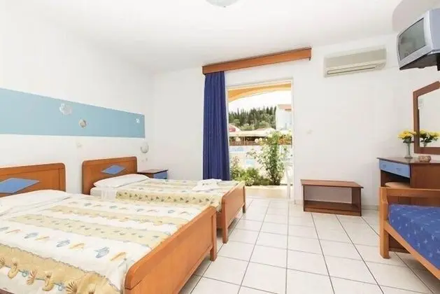 Apart Daire, 1 Yatak Odası, Mutfak, Havuz Manzaralı