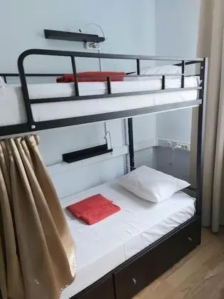 Ortak Ranzalı Oda, Sadece kadınlar için