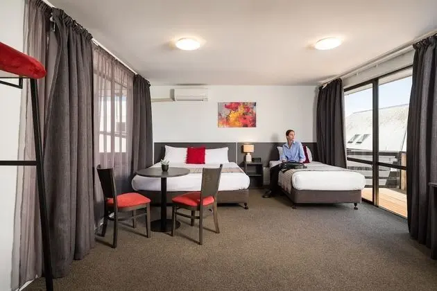 Deluxe Stüdyo, Birden Çok Yatak