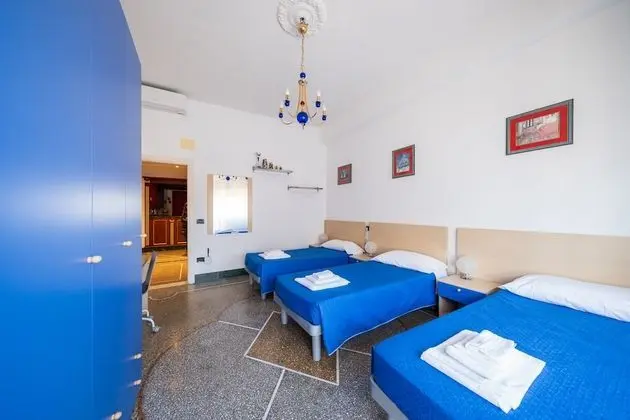 Üç Kişilik Oda, Ortak Banyo