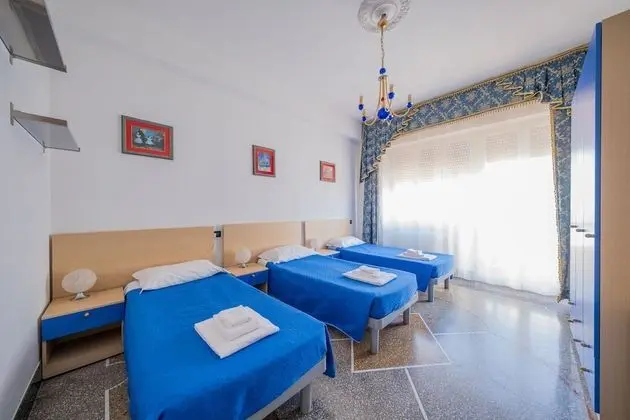 Üç Kişilik Oda, Ortak Banyo