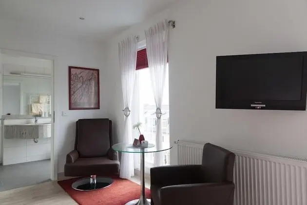 Tek Büyük Yataklı Oda (Zimmer 10)