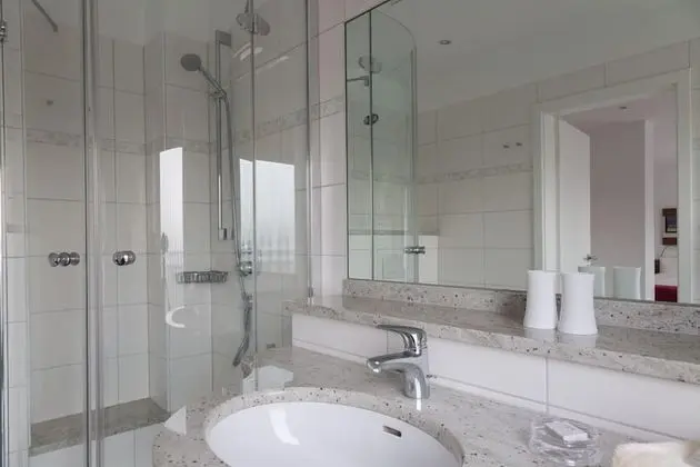 Tek Büyük Yataklı Oda (Zimmer 10)