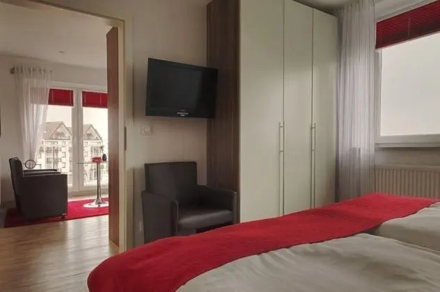 Tek Büyük Yataklı Oda (Zimmer 12)