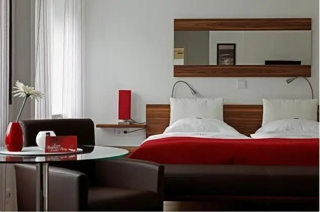 Tek Büyük Yataklı Oda (Zimmer 2)