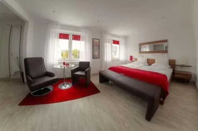 Tek Büyük Yataklı Oda (Zimmer 2)