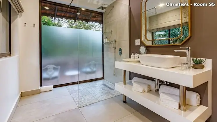 Luxury Oda, 1 En Büyük (King) Boy Yatak