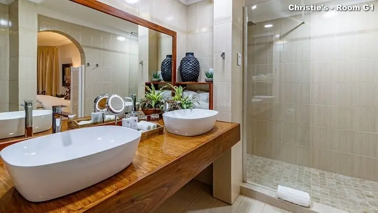 Luxury Oda, 1 En Büyük (King) Boy Yatak
