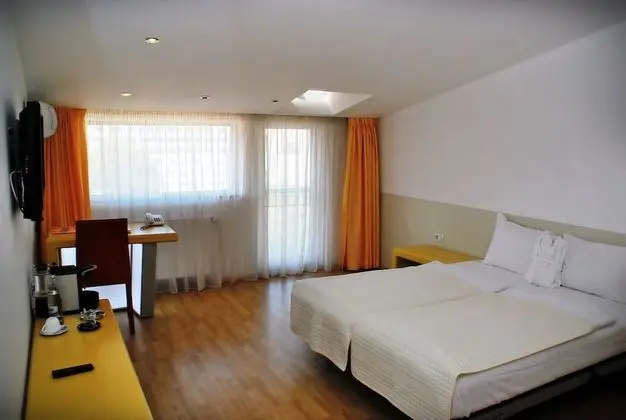 Economy Çatı Katı (Loft)