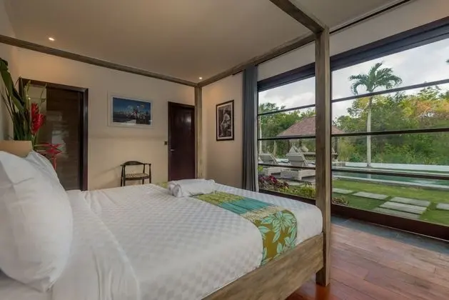 Deluxe Villa