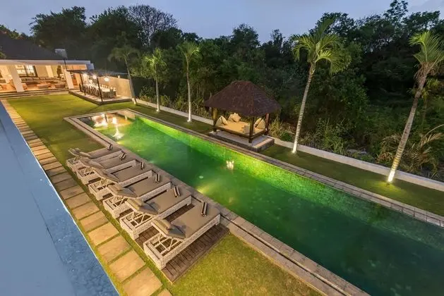 Deluxe Villa
