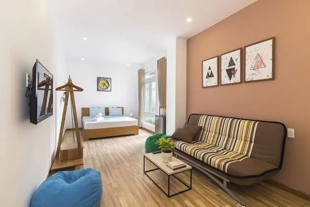 Premium Oda, 1 En Büyük (King) Boy Yatak ve Çekyat, Sigara İçilmez, Şehir Manzaralı