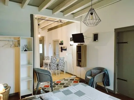 Classic Tek Büyük Yataklı Oda, Bahçe Manzaralı (La Dinotière.)