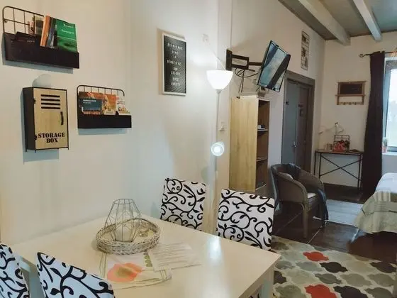 Classic Tek Büyük Yataklı Oda, Bahçe Manzaralı (La Dinotière.)