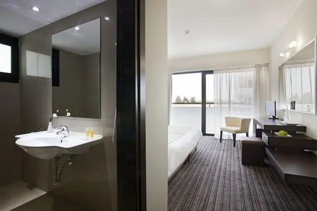 Deluxe Side Sea view room