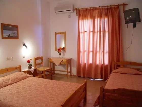 Üç Kişilik Oda
