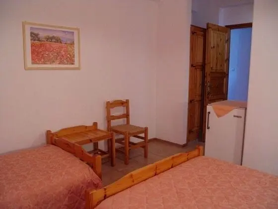 Üç Kişilik Oda