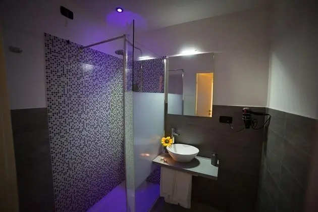 Deluxe Oda, 1 Büyük (Queen) Boy Yatak