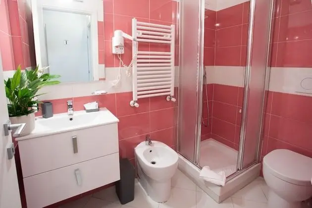 Üç Kişilik Oda