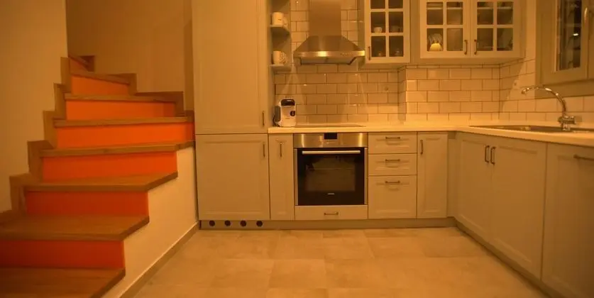 Villa (Orange)