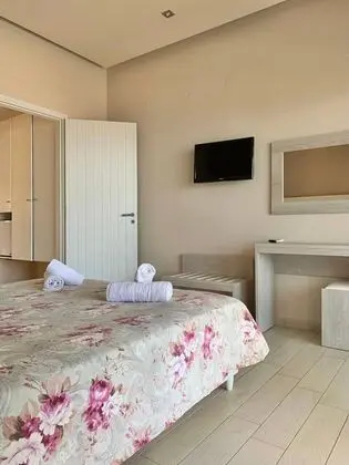 Üç Kişilik Oda, Deniz Manzaralı
