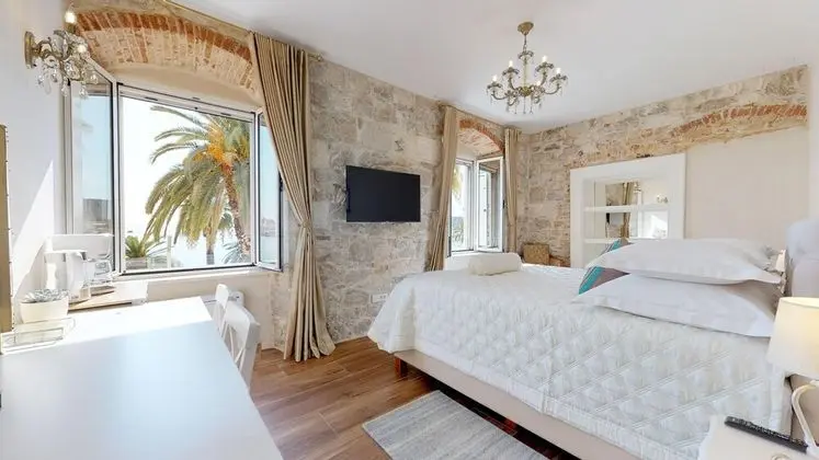 Deluxe Tek Büyük Yataklı Oda, Deniz Manzaralı