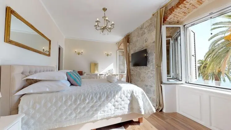 Deluxe Tek Büyük Yataklı Oda, Deniz Manzaralı