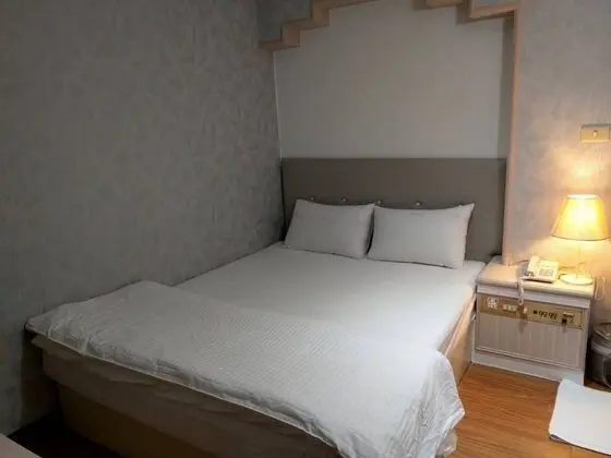 Economy Tek Büyük Yataklı Oda