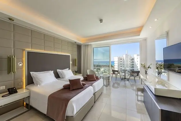 Superior Oda, 1 Yatak Odası, Balkon, Kısmi Deniz Manzaralı