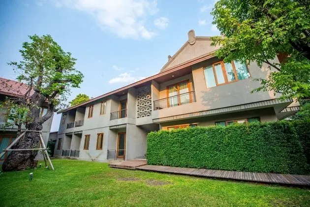 Superior Tek Büyük veya İki Ayrı Yataklı Oda, Balkon, Bahçe Manzaralı