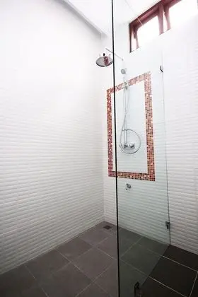 Superior Tek Büyük veya İki Ayrı Yataklı Oda, Balkon, Bahçe Manzaralı