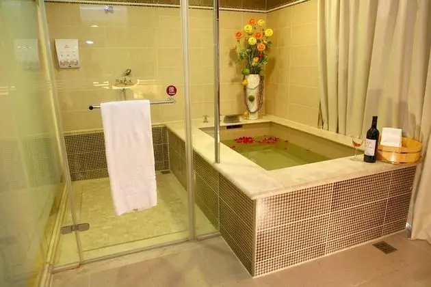 Tek Büyük Yataklı Oda (Min. Occupany 2 Adults)