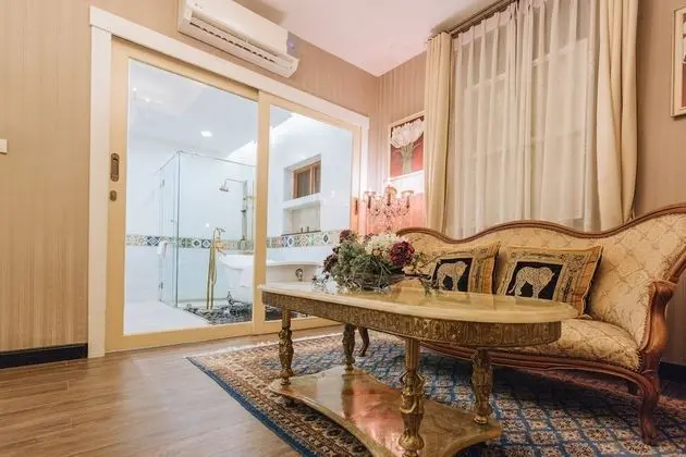 Junior Süit, 1 En Büyük (King) Boy Yatak, Balkon, Bahçe Manzaralı