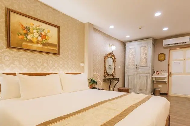 Junior Süit, 1 En Büyük (King) Boy Yatak, Balkon, Bahçe Manzaralı