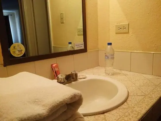Tek Büyük Yataklı Oda, 2 Çift Kişilik Yatak