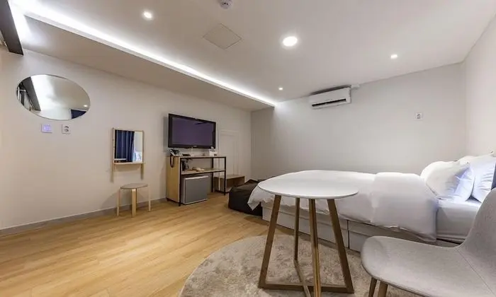 Premium Tek Büyük Yataklı Oda