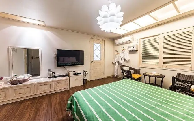 Oda (Semi-Special Room)