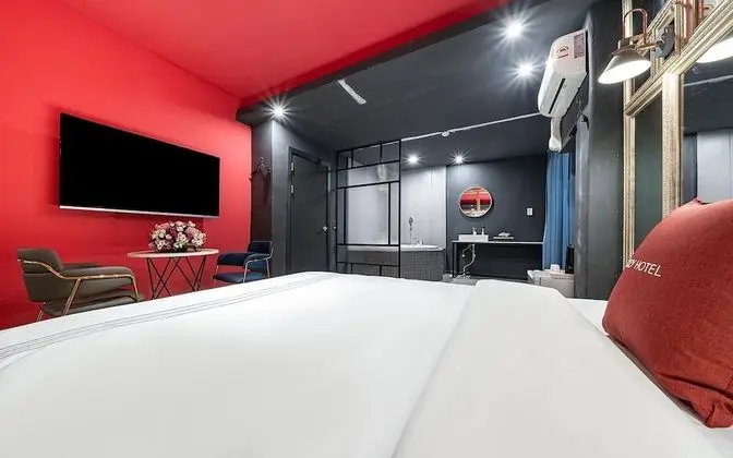 Oda (Deluxe Double (Netflix available + br)