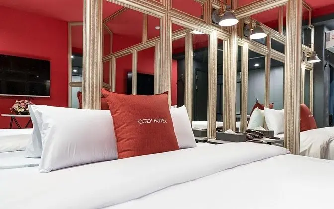 Oda (Deluxe Double (Netflix available + br)