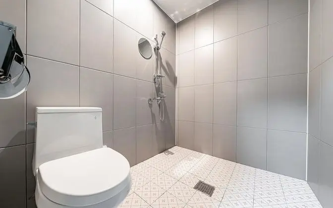 Oda (Deluxe Double (Netflix available + br)