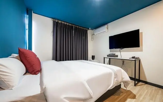 Oda (Standard Double (Netflix available + )