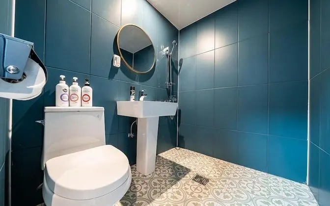 Oda (Standard Double (Netflix available + )