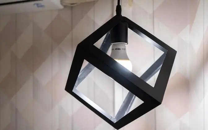 Oda (Standard (50 inch Samsung smart tv / )