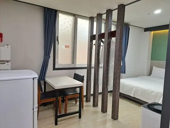Standard Tek Büyük Yataklı Oda