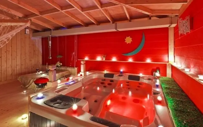 Oda (Miluyutte (Spa Couple Room))